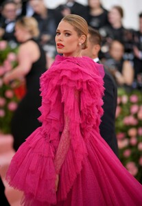 [1147424834] The 2019 Met Gala Celebrating Camp - Notes on Fashion - Arrivals.jpg