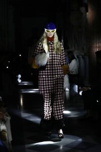 2010382259_GucciCruise2020RunwayHWb3fWQwYlPx.thumb.jpg.4753f13eb6b24f60f7189b335659ff6c.jpg