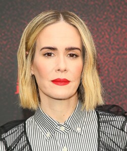 Sarah+Paulson+FYC+Red+Carpet+FX+American+Horror+Rawy-E0aUjQx.jpg