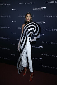 203271955_CindyBrunaOzwaldBoatengHarlemRunwayShowPiS1bbKi8fYx.thumb.jpg.f4d62a7261528c0ac07e46835726efd5.jpg