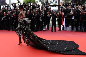 [1150772821] 'Once Upon A Time In Hollywood' Red Carpet - The 72nd Annual Cannes Film Festival.jpg