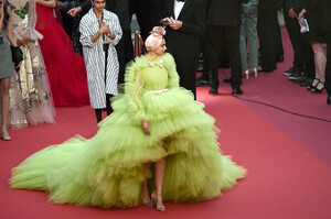 Deepika+Padukone+Pain+Glory+Dolor+Y+Gloria+zvh8kDw_f72x.jpg