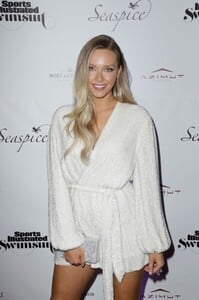 [1142933846] Sports Illustrated Swimsuit Celebrates 2019 Issue Launch At SeaSpice.jpg