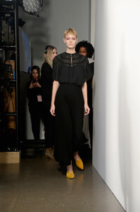 2069210290_NoonNoorBackstageFebruary2019NewYorkLUc3qDiSeLpx.thumb.jpg.551f20a41e52f55309c1f72f57c6cf26.jpg