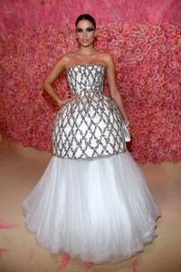 [1147438941] The 2019 Met Gala Celebrating Camp - Notes on Fashion - Cocktails.jpg