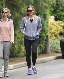 Jennifer+Garner+out+and+about+GuXI-mh7EB4x.jpg