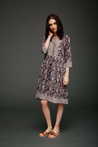 21-sea-pre-fall-17.thumb.jpg.99905d10b415226bd3fcb3b48c4fe8c8.jpg