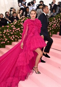[1141783488] The 2019 Met Gala Celebrating Camp - Notes On Fashion - Arrivals.jpg