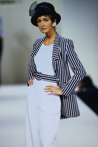 211308202_caroline-charles-ss(9).thumb.jpg.7f0f4713559ef68fec29c5f20e852b94.jpg