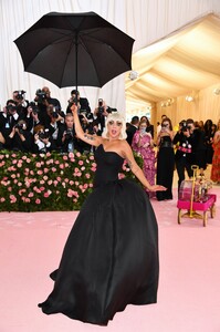 [1147406351] The 2019 Met Gala Celebrating Camp - Notes on Fashion - Arrivals.jpg