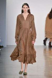 2118313540_NoonNoorRunwayFebruary2019NewYorkFashionOf0si0VE9kgx.thumb.jpg.85d501e0907732f6346c2b034daea6fa.jpg