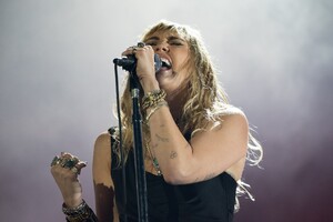        cyr250519BZNimage109.jpg