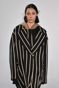 2146713599_NoonNoorRunwayFebruary2019NewYorkFashionFRu7ILqGcwGx.thumb.jpg.dd61cbe3a7e684f1d1f292f6ada0062b.jpg