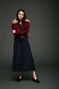 22-sea-pre-fall-17.thumb.jpg.9cd504ed1dbfdc84b7779ea13197e801.jpg