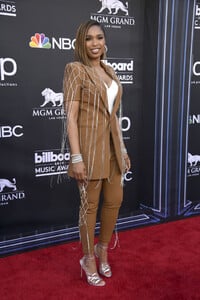 Jennifer+Hudson+2019+Billboard+Music+Awards+jzEAVz8nheex.jpg