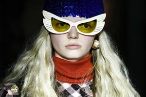 234706020_GucciCruise2020RunwaywWpV7z0bwEwx.thumb.jpg.01b69c2594c595f25956b99e43083a42.jpg