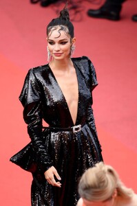 262928215_1150757226OnceUponATimeInHollywoodRedCarpet-The72ndAnnualCannesFilmFestival.thumb.jpg.683519973f274f6295c16020696e45e8.jpg