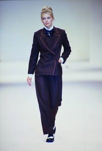 288786753_blumarine-fw-1994(6).thumb.jpg.22705055b9e824ff9d42472908def61a.jpg