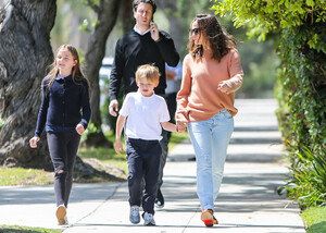 Jennifer+Garner+out+and+about+zpxekpOO3gdx.jpg