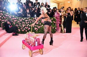 [1147406401] The 2019 Met Gala Celebrating Camp - Notes on Fashion - Arrivals.jpg
