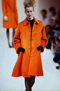 337229149_betty-jackson-fw-1997(5).thumb.jpg.f4e8d8fba5205b31f4468e2a2e247e16.jpg
