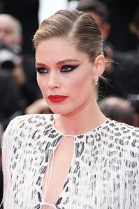 [1150766713] 'Once Upon A Time In Hollywood' Red Carpet - The 72nd Annual Cannes Film Festival.jpg