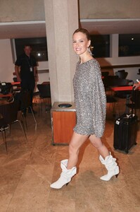 Bar-Refaeli -2019-Eurovision-Song-Contest-Opening-Ceremony--16.jpg