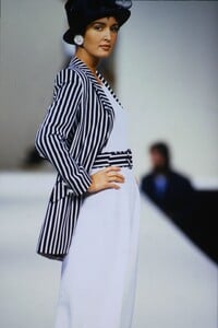 354210803_caroline-charles-ss(10).thumb.jpg.ab399308e45dd52228bcfe0384da2ec7.jpg