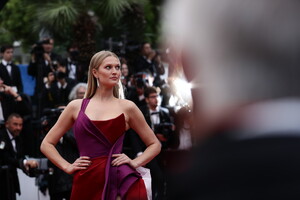 Toni+Garrn+Les+Plus+Belles+Annees+Une+Vie+cylvqCbfTfvx.jpg