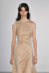 39018929_NoonNoorRunwayFebruary2019NewYorkFashionNZ7l-cuQIbix.thumb.jpg.388418904dbe62a649d2d022cdc826e3.jpg