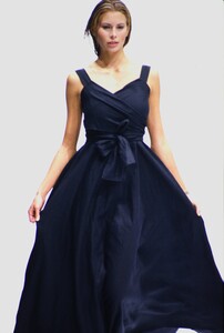 402385873_max-mara-ss-1994(1).thumb.jpg.603d45ebe2d580338b2ee60626912d14.jpg