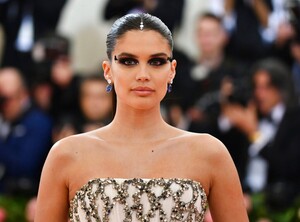 [2aef4b8204064047ae9c0c37e419b2d7] 2019 MET Museum Costume Institute Benefit Gala.jpg