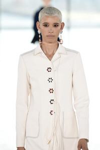 410817602_ToryBurchFallWinter2019FashionShowRunwayG-brMinHI_Zx.thumb.jpg.1467f01f83ad433cc99ca71636f73db7.jpg