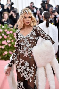 [1147442135] The 2019 Met Gala Celebrating Camp - Notes on Fashion - Arrivals.jpg