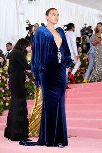 [1147434713] The 2019 Met Gala Celebrating Camp - Notes on Fashion - Arrivals.jpg