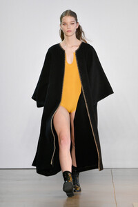 447006305_NoonNoorRunwayFebruary2019NewYorkFashionpoUvfSA7Godx.thumb.jpg.68da2abe7fed4e83ff1b2b454dbacb87.jpg