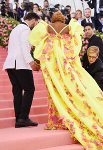 Serena+Williams+2019+Met+Gala+Celebrating+FtCaAVCniY-x.jpg