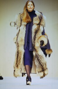 468260987_cerruti-fw-1993(8).thumb.jpg.f898256bccdb058f0db945ed2f6e81f0.jpg