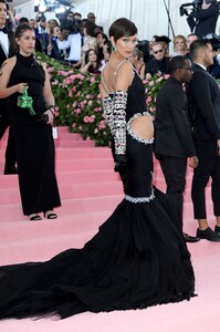[1147436983] The 2019 Met Gala Celebrating Camp - Notes On Fashion - Arrivals.jpg