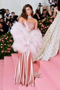 [1147421955] The 2019 Met Gala Celebrating Camp - Notes on Fashion - Arrivals.jpg
