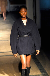 493087820_DionLeeRunwayFebruary2019NewYorkFashionSzJFTNTKQwpx.thumb.jpg.76b04e52e5823aaf1297300aca246139.jpg
