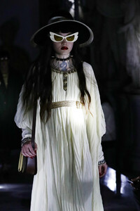 494134813_GucciCruise2020Runway9rZbMTqYpNRx.thumb.jpg.d0e759084c2f57f21e5dc6beb89d9b00.jpg