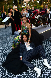 amfAR+Cannes+Gala+2019+Cocktail+UJKETLtXnTIx.jpg