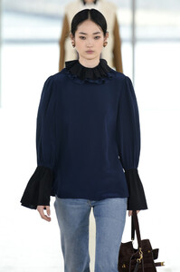 572400280_ToryBurchFallWinter2019FashionShowRunwayXzNrYpvrleEx.thumb.jpg.d5e52a5943b698d32342d0c2ac43697e.jpg