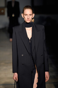 60710694_DionLeeRunwayFebruary2019NewYorkFashiontlRB44ffzdMx.thumb.jpg.3eb73a090e12ad86508b53421e703c56.jpg