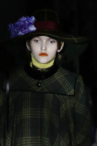 612041783_GucciCruise2020RunwayXQQ_yaOxZwbx.thumb.jpg.d2f6bbf4c9ada532b93e8f4d8d7c7637.jpg