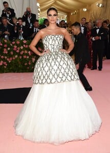 [22a5043af8e44c9cb402ff55f620ff84] 2019 MET Museum Costume Institute Benefit Gala.jpg