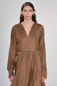 626786183_NoonNoorRunwayFebruary2019NewYorkFashionjFapNZzqC93x.thumb.jpg.56f6178dae345599276da80d7cbe4a91.jpg