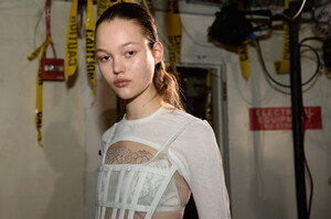 63519202_DionLeeBackstageFebruary2019NewYorkXNLp2j5cs7Px.thumb.jpg.b0bebe9b261cb4c9bf8422fd3095ed5f.jpg