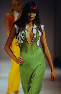 64298170_veronique-leroy-ss-1996(55).thumb.jpg.c8b5d74d9a8be6df11dfc0a42a6d8f64.jpg